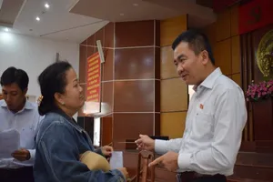Đất đai, quy hoạch treo làm nóng buổi tiếp xúc cử tri quận 12