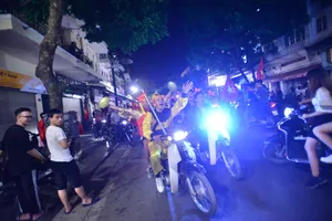 Thầy trò Đường Tăng đi 'bão' đại náo phố đi bộ Hà Nội