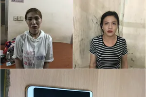 Cặp nam giả nữ dụ người nước ngoài 'đi bão', giật điện thoại