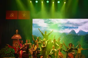 Xúc động lễ kỷ niệm ngày truyền thống Bộ đội biên phòng