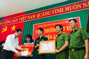 Thưởng nóng lực lượng phá đường dây 500 kg ma túy tại TP.HCM 
