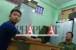 Tước quân tịch, bắt thiếu úy công an cưỡng đoạt tài sản