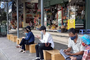 'Ra nơi công cộng phải đeo khẩu trang, vì mình, vì mọi người'