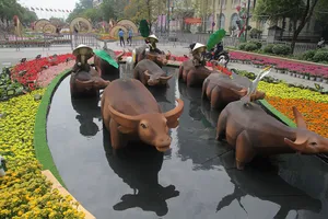 Cả một tuổi thơ ùa về khi đến đường hoa Nguyễn Huệ ngày Tết