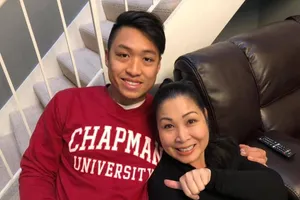 Thắng giải đạo diễn tại Mỹ, con trai Hồng Vân 'im ru'