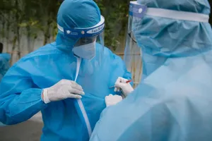 Tham gia tình nguyện chống dịch, MC Minh Khang không thể về chịu tang cha