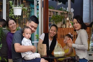 Đường sách TPHCM chính thức mở cửa từ ngày 9-10