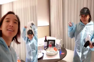 Vợ chồng nghệ sĩ Việt Hương đã về tới Việt Nam