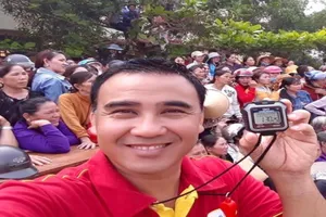 Sự thật tin đồn Quyền Linh và con gái bị nhiễm COVID, phải nằm máy thở