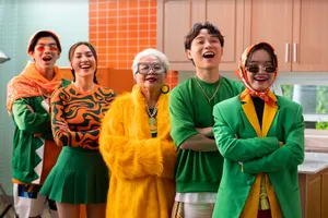 Trúc Nhân, Ninh Dương Lan Ngọc 'nhắng nhít' trong hậu trường MV Tết