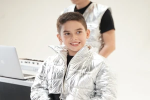 Rapper nhí gốc Việt: ‘Sáng tác hay hơn để mọi người biết rằng con luôn cố gắng’