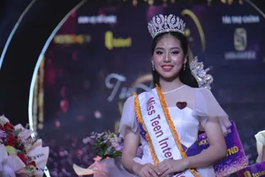 Tân hoa hậu 16 tuổi nói gì trước tin đồn mua giải?