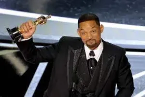 Sau khi ‘choảng’ MC trên sân khấu, Will Smith xúc động giành tượng vàng Oscar