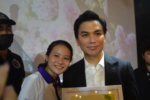 Có một thế hệ khán giả vàng của Phi Nhung - Mạnh Quỳnh