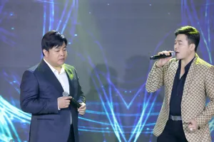 Ca sĩ Khánh Bình nguyện sống độc thân đến hết đời để chăm con và mẹ già