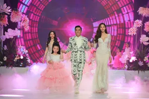 Hoàng Thùy, Mâu Thủy, Lệ Hằng diễn thời trang cùng các em nhỏ 