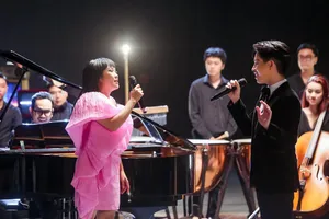 Làn sóng xanh lần thứ 25: Phương Thanh đợi 2 tiếng hỗ trợ Đức Phúc