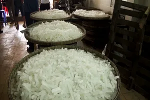 Mứt bí đao trắng đẹp do dùng chất tẩy trắng