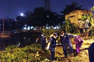 Phát hiện thi thể nam thanh niên nổi trên sông Sài Gòn