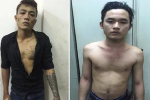 Trinh sát rượt đuổi hai tên cướp giật giỏ du khách Nga