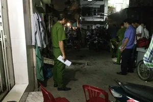 Lao vào phòng trọ đâm chết người trên bàn nhậu