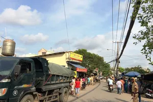 Thầy tổng phụ trách đội gặp nạn dưới bánh xe ben