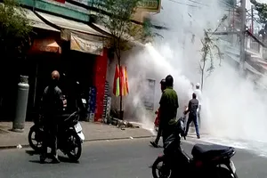 Chi tiết vụ nam thanh niên ngáo đá đốt cửa hàng gas ở Sài Gòn