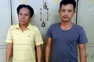 Làm giả giấy tờ đưa hàng trăm xe Vespa, ô tô cổ ra nước ngoài