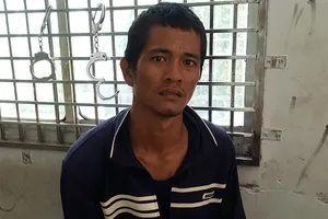 'Cướp tài' xe khách, chạy tán loạn ngay trong bến 