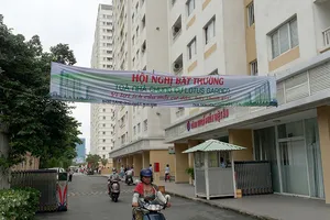 Dân bức xúc vì bảo vệ ăn trộm, báo cháy nhầm 