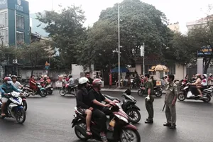 Vụ chém gần lìa tay ở Sài Gòn, nạn nhân nhận là nhà báo