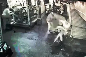 Nam thanh niên bị đâm trọng thương giữa chợ