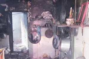 Bình ga xì gây cháy quán cơm, hai người bị bỏng