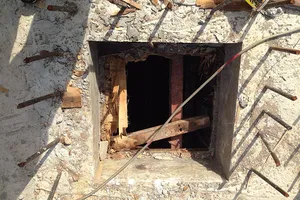 TP.HCM: 3 công nhân bị ngạt khí dưới hố ga 