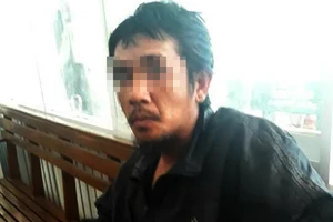 Bị bắt vì trộm 13 ghế nhựa trong quán cà phê