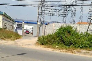 Trạm biến áp phóng điện làm hai người bỏng nặng