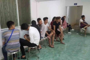 Hàng chục nam nữ phê ma túy trong khách sạn ở quận 10