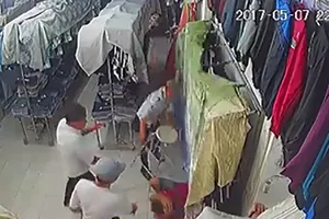 Truy bắt thêm 3 người chém nhầm ở shop áo quần