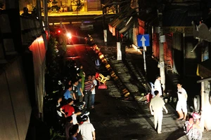 Thiếu niên 14 tuổi vô cớ bị chém tử vong