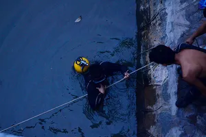 Người đàn ông trung niên nhảy cầu Chà Và mất tích