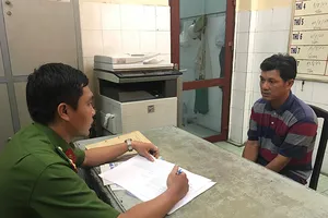 Tài xế Grab giả cán bộ lừa vợ người nghiện