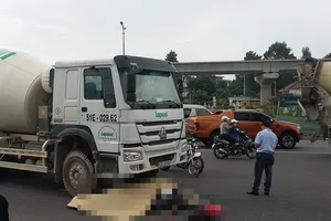 2 người thiệt mạng vì bị xe cán