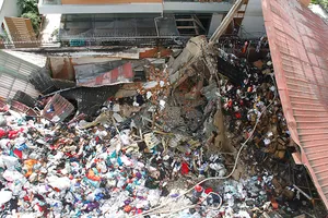 Hiện trường vụ cháy khiến một cảnh sát hi sinh