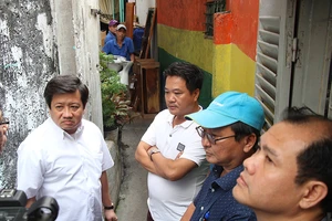 Cưỡng chế dân sống dưới 2 thủy đài trăm tuổi ở TP.HCM