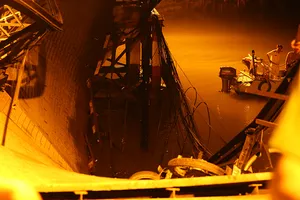 GĐ Sở GTVT: Xe quá tải trọng gây sập cầu Long Kiển