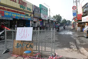 Toàn cảnh cầu Long Kiển bị xe tải làm sập