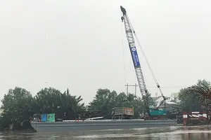 Cận cảnh chiếc xe ben 'khủng' gây sập cầu Long Kiểng