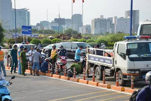 Thanh niên bị xe tải cán, hầm Thủ Thiêm ùn ứ kéo dài