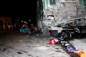 Hiện trường xe ben tông hàng loạt xe máy ở Gò Vấp 