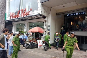 Bị thang máy kẹp, nam thanh niên nguy kịch